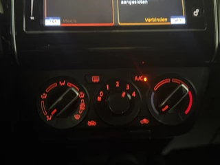 Suzuki Swift Suzuki Swift 1.2 Smart Hybrid Style | LED | Navigatie | Camera | Stoelverwarming | Airco | Bluetooth | Rijklaar - afbeelding nr 18