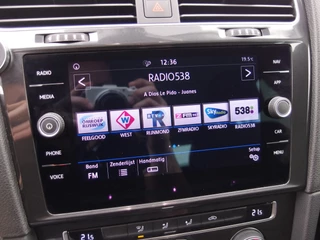 Volkswagen Golf AUTOMAAT / NAVI / CLIMA / PDC / BLUETOOTH / CRUISE / CARPLAY / NL-AUTO - afbeelding nr 10