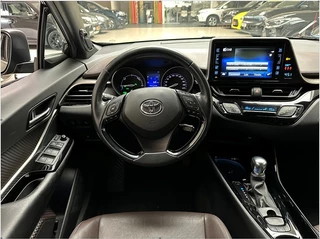 Toyota C-HR Toyota C-HR 1.8 Hybrid Executive [ TREKHAAK I LEER I DEALER ONDERHOUDEN I CA - afbeelding nr 2