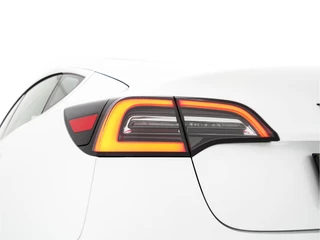 Tesla Model 3 (INCL-BTW) Aut. *PANO | AUTO-PILOT | NAPPA-LEATHER | KEYLESS | FULL-LED | MEMORY-PACK | SURROUND-VIEW | DAB | CARPLAY | DIGI-COCKPIT | LANE-ASSIST | COMFORT-SEATS | 19