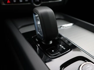 Volvo XC60 Volvo XC60 T6 PLUG-IN HYBRID LONG RANGE PLUS BRIGHT SCHUIFDAK ACC BLIS LEDE - afbeelding nr 20