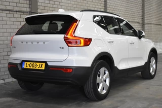 Volvo XC40 Volvo XC40 T2 129 Aut. Momentum Core | Park Assist | Navigation Tech - afbeelding nr 2