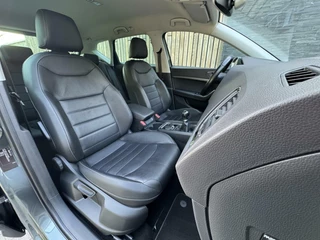 SEAT Ateca Seat Ateca 1.0 EcoTSI Limited Edition Volleer | Stoelverwarming | Apple CarPlay | Navigatiesysteem | Elektrisch bedienbare achterklep | Lichtmetalen velgen | Draadloze telefoonlader | Lane assist & Blind Spot detectie | Parkeersensoren voor en achter - afbeelding nr 36