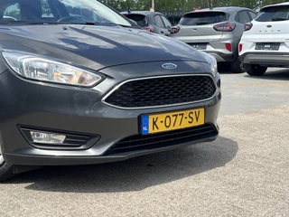Ford Focus Ford Focus Wagon 1.0 Titanium | Stoelverwarming | Cruise control - afbeelding nr 2