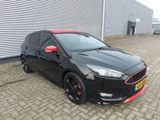 Ford Focus Ford Focus 1.5 135KW/184PK ST line, applecarplay/android,airco,cruise,stoelverwarming,parkeersensoren achter, - afbeelding nr 3