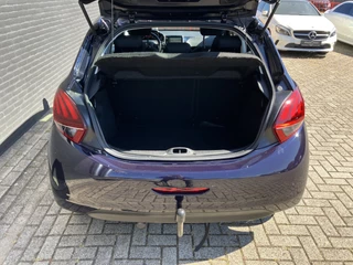 Peugeot 208 Peugeot 208 1.2 PureTech Allure 110 pk | dealer onderhouden | navigatie | trekhaak | climate | apple carplay | parkeersens. - afbeelding nr 18