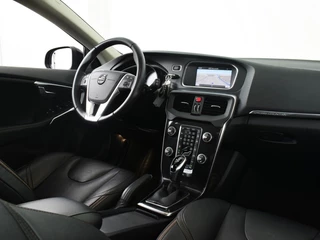 Volvo V40 Volvo V40 Cross Country 1.5 T3 Summum | Leder • Standkachel • Keyless • Goed onderhouden - afbeelding nr 15