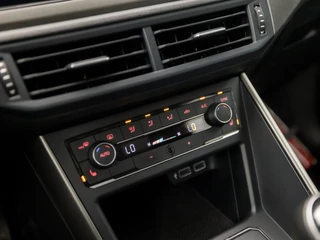 Volkswagen Polo (APPLE CARPLAY, GROOT NAVI, CLIMATE, STOELVERWARMING, SPORTSTOELEN, CRUISE, PARKEERSENSOREN, LM VELGEN, NIEUWSTAAT) - afbeelding nr 9