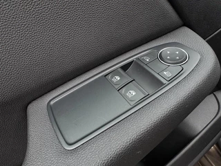 Renault Clio Renault Clio 1.0 TCe Zen NL AUTO / 4-SEIZOENENBANDEN / NAVI / CRUISE / PARKEERSENSOREN ACHTER / CARPLAY - afbeelding nr 12