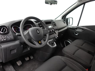 Renault Trafic Renault Trafic Passenger 2.0 dCi 120 L2H1 9 Persoons Airco Bluetooth  Led  Parkeersensoren - afbeelding nr 2