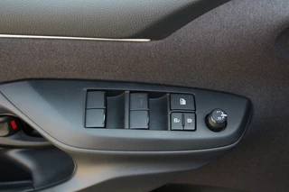 Toyota Yaris Toyota Yaris 1.5 Hyb. Dynamic Plus, Stoel en Stuurverw, Camera - afbeelding nr 10