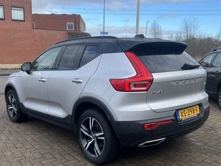 Volvo XC40 Navigatie Trekhaak Panoramadak Leder Elek stoelen Standkachel 360 Camera Intellisafe Carplay NL Auto Vol - afbeelding nr 4