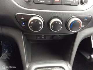 Hyundai i10 Hyundai i10 1.0i Comfort Nav Cr Contr Nap Dealer OH/ 5-deurs - afbeelding nr 22