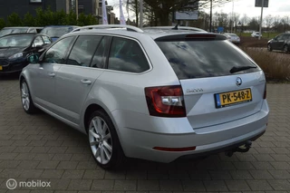 Škoda Octavia Skoda Octavia Combi 1.6 TDI Greentech Style Business - afbeelding nr 10