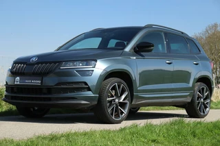 Škoda Karoq Skoda Karoq 1.5 TSI / 150 PK / DSG / Sportline / Black Edition / Virtual Cockpit / Camera / Cruise Control / Trekhaak / 19