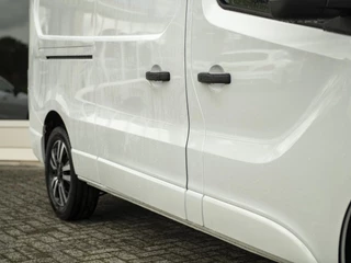 Renault Trafic Renault Trafic L2H1 2.0dCi 170pk Aut. T29 Luxe | BPM-vrij!! | Navi | Achtercamera | PDC rondom | ECC | 17