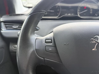 Peugeot 208 Peugeot 208 1.2 PureTech Signature Navi,Airco,Cruise,PDC,Trekhaak,Carplay,Elek ramen,N.A.P,Nieuwe APK bij Aflevering - afbeelding nr 17