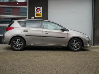 Toyota Auris Toyota Auris 1.8 Hybrid Dynamic Camera| Trekhaak| Navi+BT - afbeelding nr 27