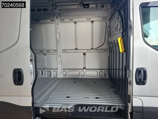 Iveco Daily Iveco Daily 35C18 180PK Automaat Dubbellucht L4H2 ACC Navi Camera L3H2 16m3 Airco - afbeelding nr 8