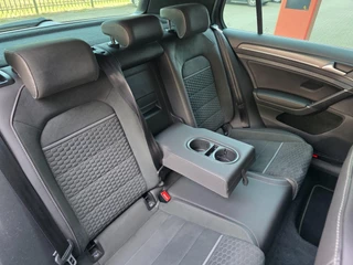 Volkswagen Golf Volkswagen Golf 1.4 TSI PHEV GTE | PANO / ACC / LED / CARPLAY / CAMERA / P.SENSOR V+A / LEDER-ALCANTARA / STOELVERW. / LANE ASS ! - afbeelding nr 35