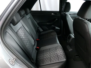 Volkswagen T-Roc Volkswagen T-Roc 1.5 TSI 150PK R-LINE EVO IQ LIGHT ALCANTARA ELEK.KLEP CARPLAY STOEL/STUUR VERW. 18