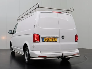 Volkswagen Transporter Volkswagen Transporter 2.0TDI 150PK Lang Highline | Imperiaal | Trekhaak | Navigatie | Airco | 3-Persoons - afbeelding nr 20