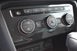 Volkswagen Tiguan Volkswagen Tiguan 1.5 TSI ACT HIGHL. LED, Camera, Apple Carplay - afbeelding nr 23