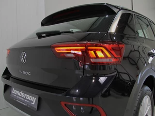 Volkswagen T-Roc Volkswagen T-Roc 1.5 TSI 150pk DSG Style | Acc | Lane | Camera - afbeelding nr 21