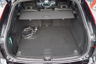 Volvo XC60 Volvo XC60 Recharge T8 AWD Polestar Engineerd 455pk/Panodak/Leer/Head-up - afbeelding nr 37