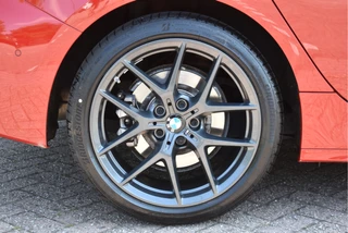 BMW 1 Serie BMW 1 Serie 120i M-Sport | NL-Auto | Nieuw € 60.000,- | Headup | Open dak | Camera | Elekt.stoelen | Carplay | Full LED - afbeelding nr 8