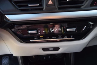 Suzuki Swift Suzuki Swift 1.2 Style Smart Hybrid | Apple carplay/android | Stoelverwarming | Dodehoek detectie | - afbeelding nr 22
