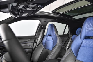 Lynk & Co 01 | 360 Camera | 7.4 kWh boordlader | Donkere hemel | S/K-panodak | Adapt. Cruise | Memory | Elek. klep | LM 20