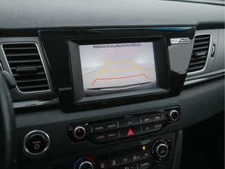 Kia e-Niro (INCL-BTW) Aut. *LEATHER-MICROFIBRE | NAVI-FULLMAP | DAB | ADAPTIVE-CRUISE | CAMERA | COMFORT-SEATS | KEYLESS | DIGI-COCKPIT | SHIFT-PADDLES | HEATED-SEATS | CARPLAY | LANE-ASSIST | 17