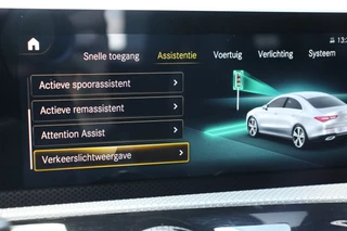 Mercedes-Benz CLA Mercedes-Benz CLA 180 AMG | Night pakket | Pano | Sfeerverlichting | Camera - afbeelding nr 27