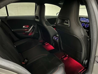 Mercedes-Benz A-Klasse Mercedes A-klasse 180 AMG Matgrijs Sfeerverlichting Carplay - afbeelding nr 23