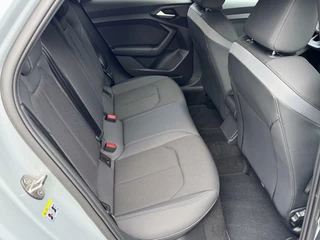 Audi A1 Sportback Audi A1 Sportback 40 TFSI S-Line Edition B&O Sfeerverlichting 1e Eigenaar - afbeelding nr 23