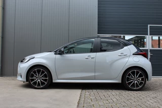 Toyota Yaris Toyota Yaris 1.5 Hybrid 130 GR Sport Bi-tone - afbeelding nr 5