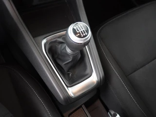 Renault Captur Renault Captur 1.0 TCe 90 Business Zen - Navigatie - Camera - Airco - Cruise control - LM velgen  - LED koplampen - 12 maanden garantie - afbeelding nr 37