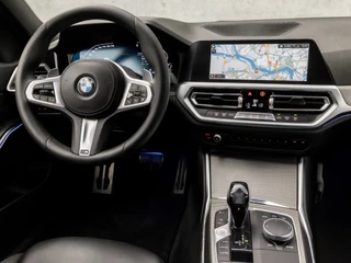 BMW 3 Serie BMW 3 Serie 320i M Sport 184Pk Automaat (APPLE CARPLAY, M PAKKET, GROOT NAVI, SFEERVERLICHTING, LEDER/ACANTARA, SPORTSTOELEN, GETINT GLAS, PARKEERSENSOREN, NIEUWE APK, NIEUWSTAAT) - afbeelding nr 7