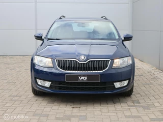 Škoda Octavia Skoda Octavia Combi 1.6 TDI Trekhaak CarPlay PDC Stoelverwarming - afbeelding nr 11