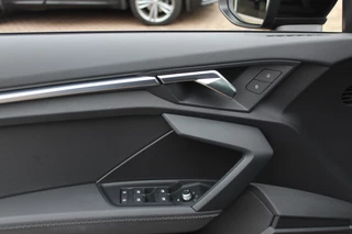 Audi A3 Audi A3 Sportback 30 TFSI S edition 32.429 km! / Virtual Cockpit / Apple CarPlay / Full LED / 17'' / Navigatie / Half leder / Parkeerhulp achter / ACC - afbeelding nr 31