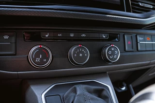 Volkswagen Transporter | NAVI | ACC | LED | Trekhaak | LEDER | Virtual Cockpit | - afbeelding nr 18
