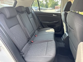 Volkswagen Golf Volkswagen Golf NEW 1.5 TSI LIFE PDC/CARPLAY/FABRIEKSGARANTIE - afbeelding nr 17