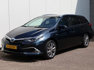 Toyota Auris Toyota Auris Touring Sports 1.8 Hybrid Executive | Half Leder | Park-Assist | LED Koplampen - afbeelding nr 32