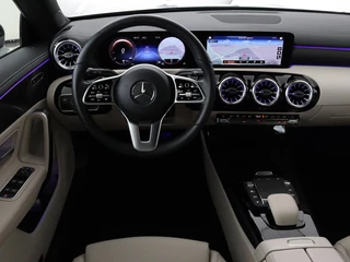 Mercedes-Benz CLA Mercedes-Benz CLA-klasse Shooting Brake 180 Luxury Line | Camera | Leder |  Sfeerverlichting | Stoelverwarming | Adaptive cruise | Navigatie | LED - afbeelding nr 3