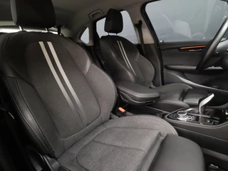 BMW 2 Serie BMW 2 Serie Active Tourer 218i High Executive [TREKHAAK AFNEEMBAAR, GROOT NAVIGATIE, HEAD-UP, HALF LEDER, STOELVERWARMING, PDC ACHTER, CRUISE, CLIMATE, NIEUWSTAAT] - afbeelding nr 7