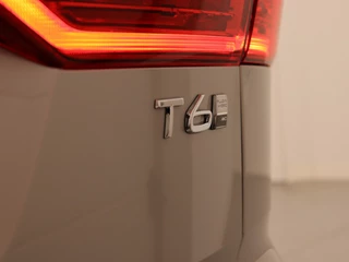 Volvo XC60 Volvo XC60 T6 PLUG-IN HYBRID PLUS DARK SCHUIFDAK CAMERA HARMAN KARDON ACC - afbeelding nr 43
