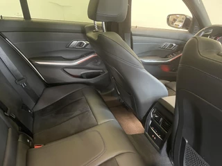 BMW 3 Serie BMW 3-serie Touring 320e M-Sport Aut-8 Panoramadak Adaptive M-Technic Chassis LED Navi Cruise Control PDC VA 19
