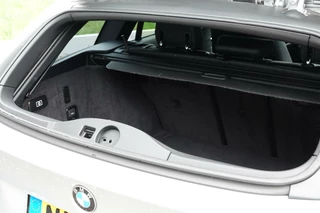 BMW 3 Serie BMW 320i Touring M-sport LEDER LED NAVI 184PK NAP AUTOMAAT - afbeelding nr 40