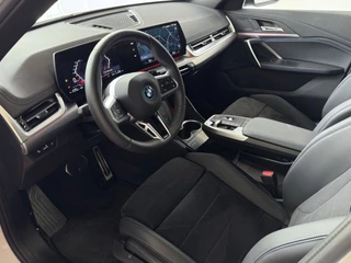 BMW X1 BMW X1 XDRIVE 25E M-SPORT LED ELEK.KLEP NAVI STOELVERW M-SHADOW LINE CARPLAY/ANDROID ZWARTE.HEMEL 10/2024 PHEV PLUG IN HYBRID AWD 4X4 4WD - afbeelding nr 10